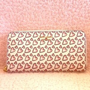 Adorable Kate Spade Morgan Fancy Hearts Zip-around Continental Wallet. NWOT.
